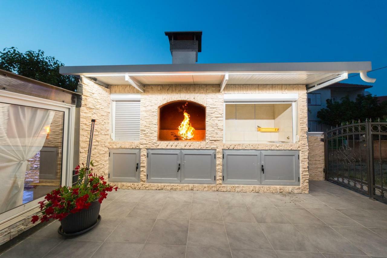 וודיצה Apartments Lipic מראה חיצוני תמונה
