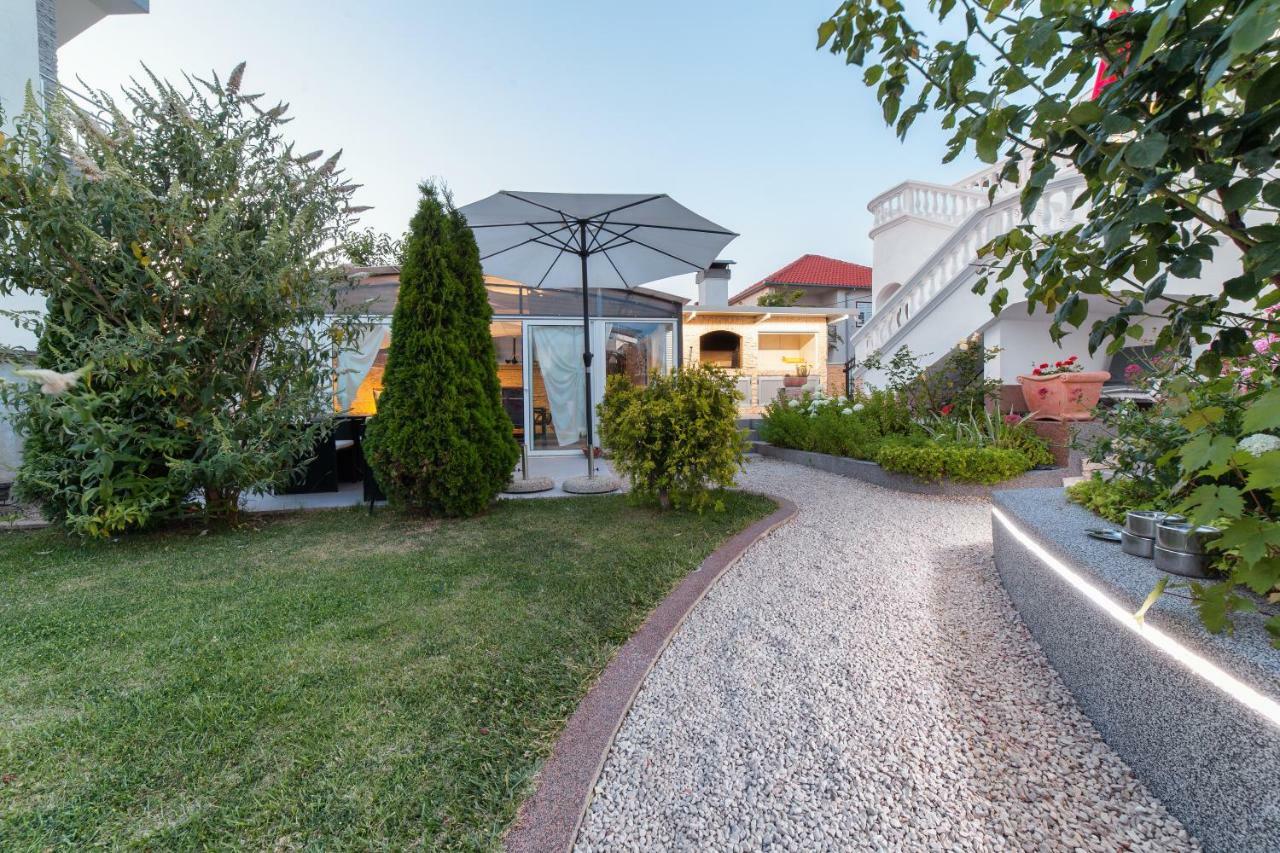 וודיצה Apartments Lipic מראה חיצוני תמונה